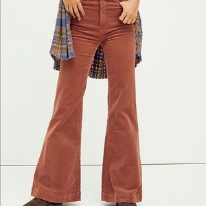 ROLLA’S East Coast Corduroy Flares
